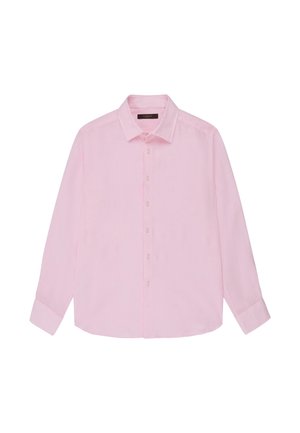 Hellrosa, langärmliges Hemd zum Knöpfen mit spitzem Kragen und geknöpften Manschetten, flach auf einem weißen Hintergrund ausgelegt.