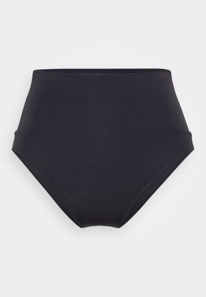 Høyt liv svart bikini-bunn laget av glatt stoff, med en tykk midjebånd og sømløse kanter for komfort og dekning.