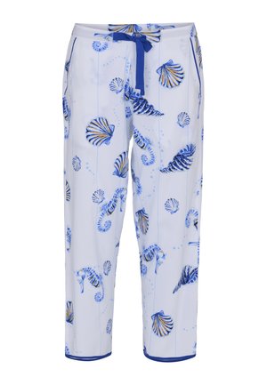 Pantalon blanc avec motifs de coquillages et hippocampes bleus et jaunes, avec une taille à cordon bleu et un bord bleu aux ourlets des chevilles.
