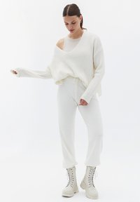 OXXO HALTER NECK SINGLET - Toppi - french oak