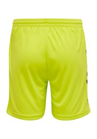 Neon-gelbe Sportshorts mit elastischem Bund, glatter Textur und schwarzen seitlichen Akzenten. Einfaches, kurzes Design ohne Taschen.