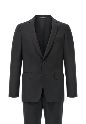 Traje negro con un diseño clásico de dos botones, solapas con muesca, bolsillos con solapa y una textura suave. Incluye pantalones, sin patrones ni acentos.