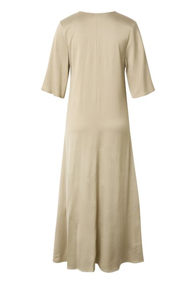 Robe midi beige avec manches jusqu'au coude et jupe légèrement évasée, vue de dos sur fond blanc.