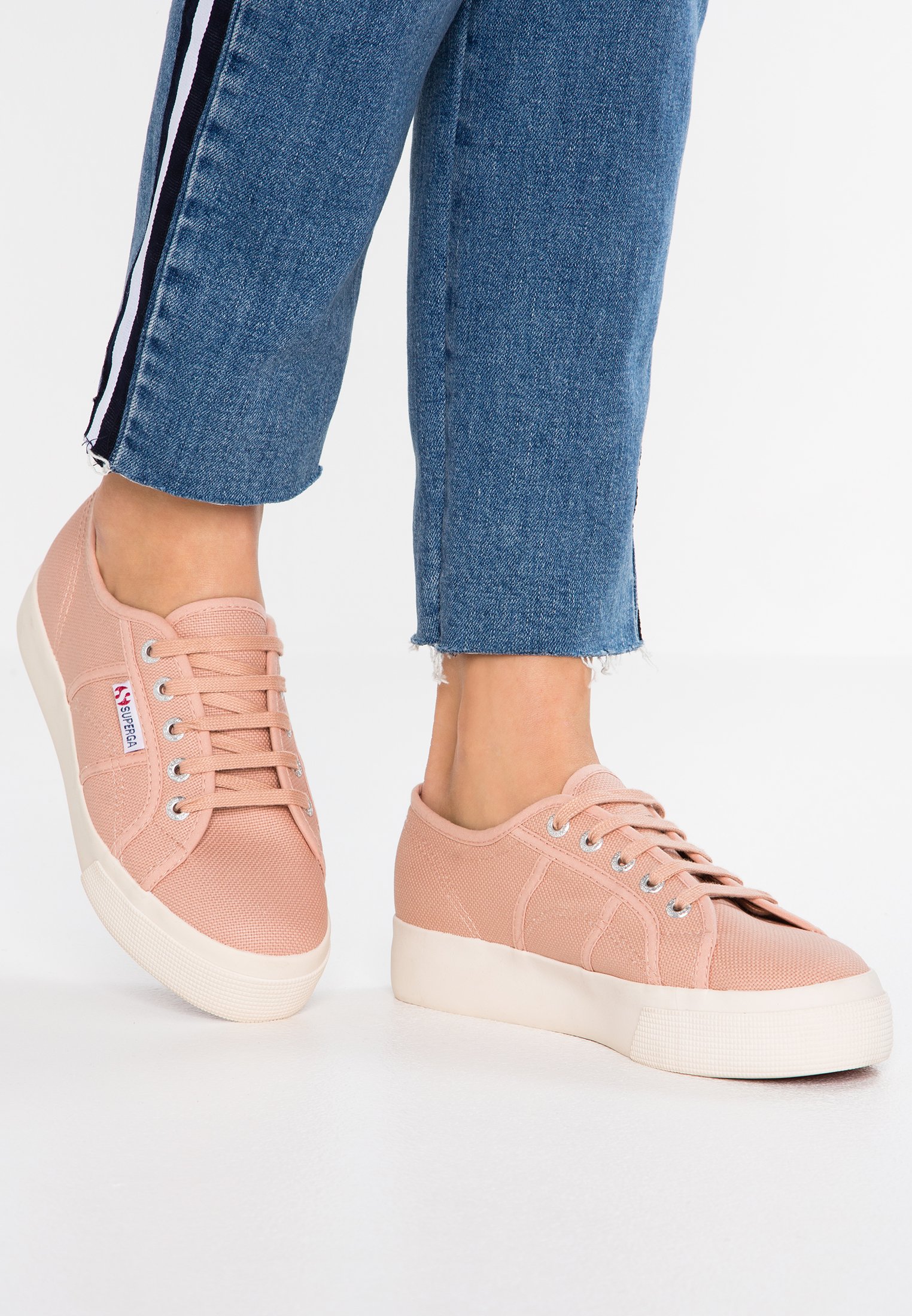 rosa superga
