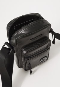 KARL LAGERFELD IKON PUFFY - Borsa a tracolla - black