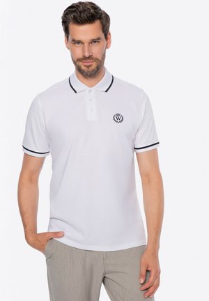 - Koszulka polo