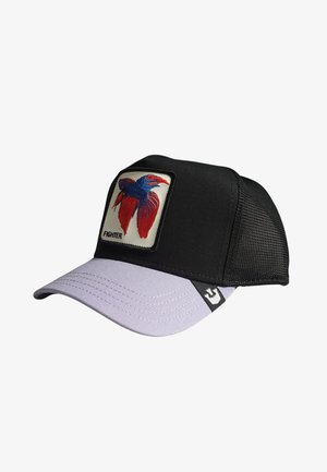 Cappellino nero con lati in rete, che presenta un motivo ricamato di un pesce blu e rosso sulla parte anteriore e una visiera lavanda.
