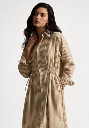 STRIPED COTTON-LINEN DRAWCORD SHIRTDRESS - Ingruha - classic camel/white