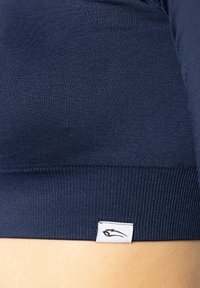 Smilodox CROP LONGSLEEVE MAYSA - Top s dlouhým rukávem - marineblau