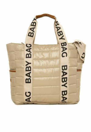 Borsa per neonati imbottita di colore beige con il testo nero "BABY BAG" sulle cinghie, caratterizzata da una finitura testurizzata e accenti marroni sui lati.