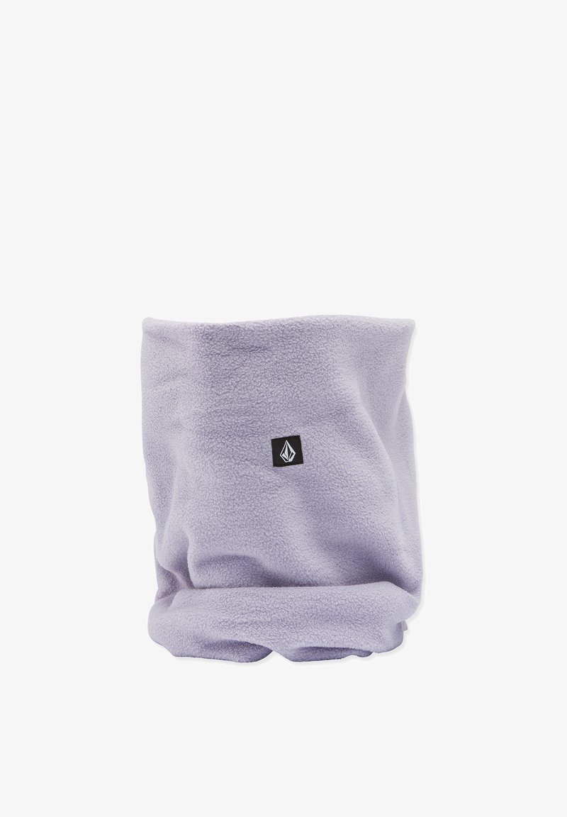 Gaiter de cuello de forro polar de color púrpura claro con una textura suave, que presenta un parche de logo negro. Diseñado para calidez y comodidad.