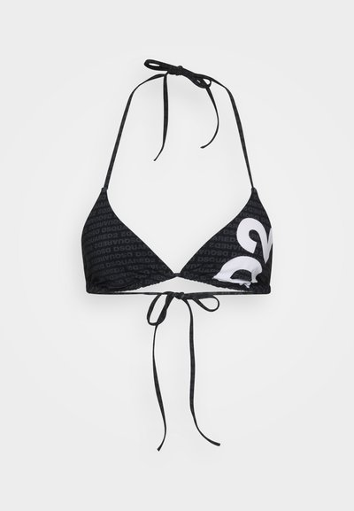 Sort bikinitop med en tredimensionel form, snørre lukning og struktureret stof med et gentaget logo mønster samt en hvid detalje.