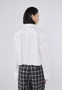 YOURTURN UNISEX - Ing - white