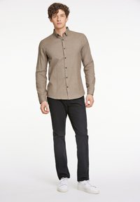 Lindbergh MOULINÉ STRETCH  - Camisa - deep sand