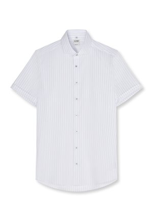 Chemise blanche manches courtes à boutons avec fines rayures verticales bleues et col classique, posée à plat sur fond blanc.