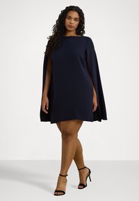 Lauren Ralph Lauren Woman CAPE GEORGETTE COCKTAIL DRESS - Kokteilinė suknelė / vakarėlių suknelė - lighthouse navy