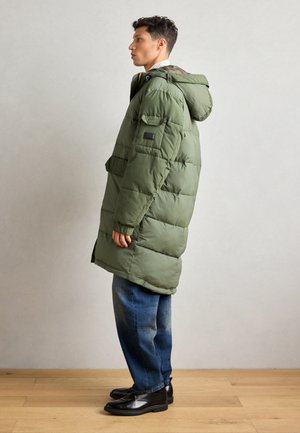 LONG PUFFER - Zimní kabát - thyme