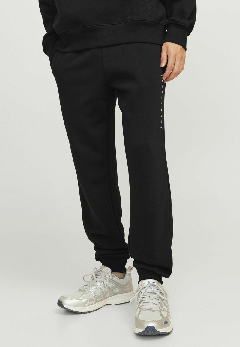 Jack & Jones COMFORT FIT - Pantaloni sportivi - black