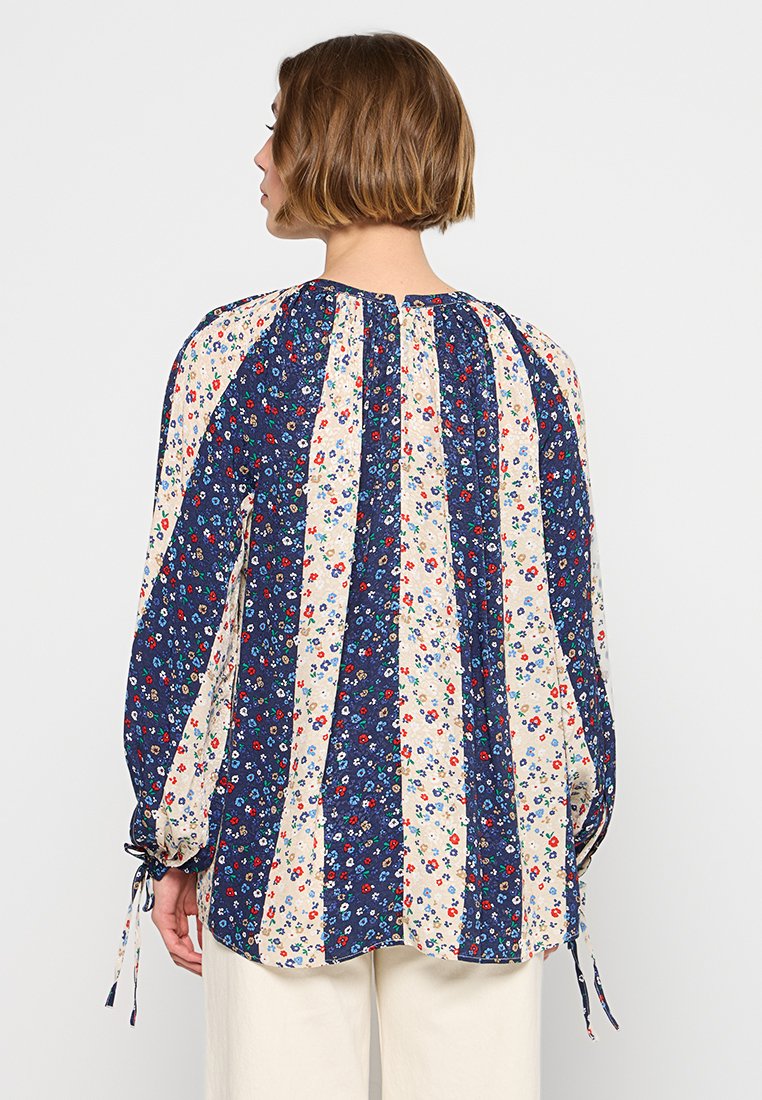 Bluse