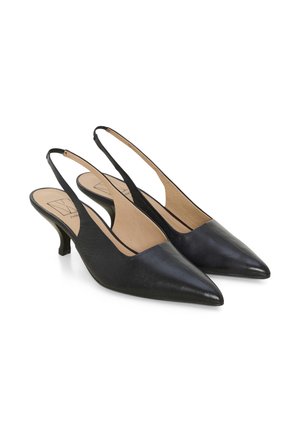 Mustat nahkaiset slingback-kengät, joissa on teräväkärkiset varpaat, matala korko ja sileä pinta. Sisäpuolella on beige pohjallinen, jossa on logo.