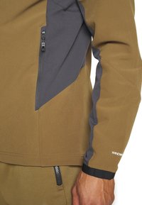 The North Face - HOODIE - Kurtka Softshell - military olive/asphalt grey/black - 6