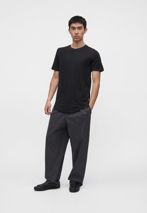 Only & Sons, ONSMATT LONGY TEE 5 PACK - T-shirts - flint stone/black/white/silver-coloured lining