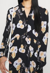 Pieces Vapaa-ajan mekko - black