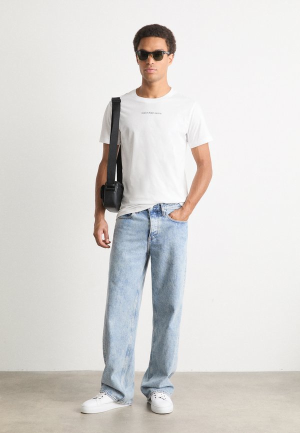 INSTITUTIONAL REGULAR FIT TEE - Basic T-shirt2