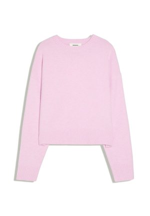 Pull en tricot violet clair à manches longues avec poignets et ourlet côtelés, col rond et épaules légèrement tombantes, posé à plat sur fond blanc.