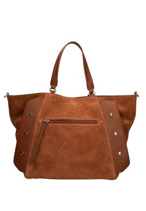 Sac cabas marron en daim et cuir avec doubles poignées, poche zippée avant et clous décoratifs en métal sur les panneaux latéraux.
