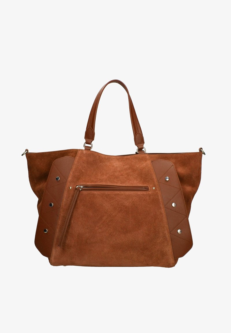 Borsa tote marrone in camoscio e pelle con doppi manici, tasca frontale con zip e borchie metalliche decorative sui pannelli laterali.