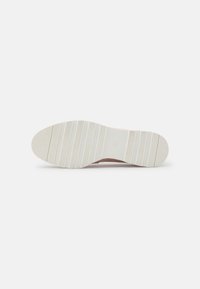 Marco Tozzi Slip-ons - rose