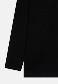 Schwarzes Langarmshirt aus weichem Baumwollmaterial. Verfügt über einen geraden Schnitt mit einem sauberen Saum und einem schlichten Manschettendesign.