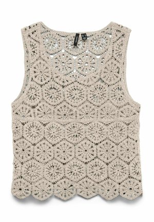 Top beige senza maniche lavorato a uncinetto con motivi floreali circolari ed esagonali e orlo smerlato, disteso in piano mostrando il davanti con etichetta del marchio.