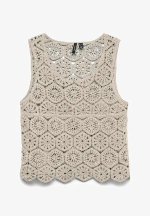 Top beige senza maniche lavorato a uncinetto con motivi floreali circolari ed esagonali e orlo smerlato, disteso in piano mostrando il davanti con etichetta del marchio.