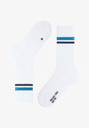 Calcetines blancos acanalados con un diseño de rayas azul y negra, marcados con 'R' y 'F' en el talón y en la puntera, respectivamente. Talla etiquetada 42-43.
