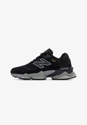 New Balance, Baskets basses - black