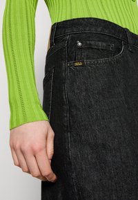 Tiger of Sweden Jean flare - black