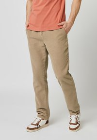 Faguo DREUILLE - Stoffhose - beige