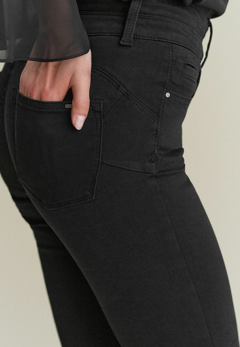 Next LIFT SHAPE STANDARD Slim fit jeans clean black/black