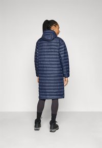 Patagonia RECYCLED SWEATER PARKA - Dūnu mētelis - sunken blue
