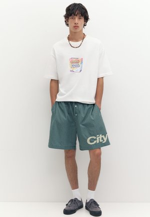 PULL&BEAR, STWD DETERGENT GRAPHIC - T-SHIRT - T-shirt con stampa - white