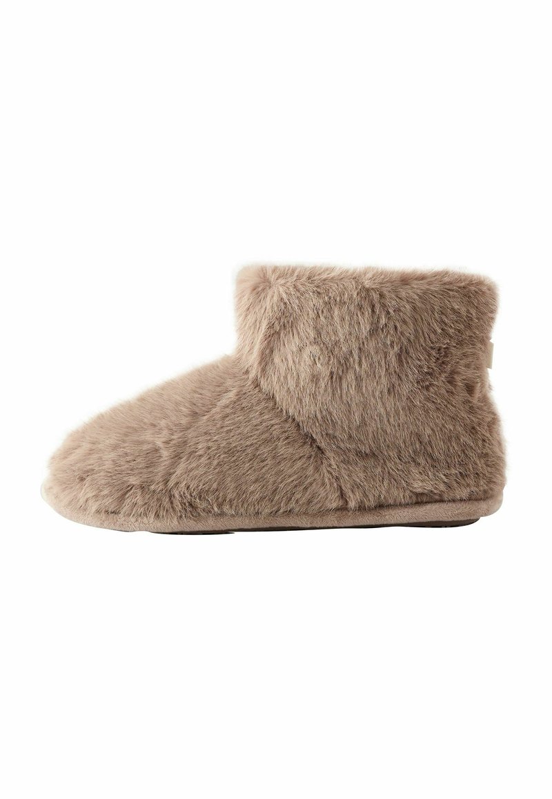 Korkokengät keinoturkista vaaleanruskeina, pyöreä kärki, pehmeä pinta, matalaleikkauksella, helposti päälle pantava malli, jossa on beige kangaslisä.