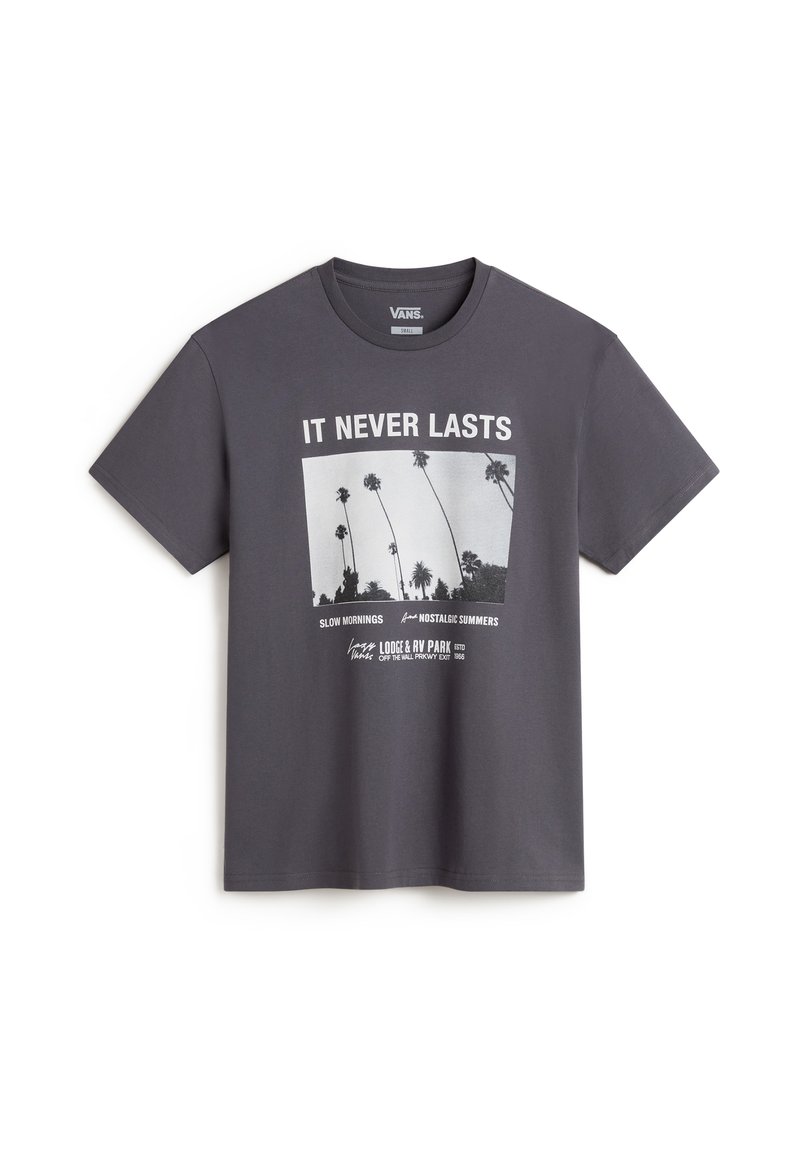 Grå bomulds t-shirt med et grafisk print af palmetræer, teksten "DET VARER ALDRIG LÆNGERE," og logodetaljer på forsiden. Korte ærmer.