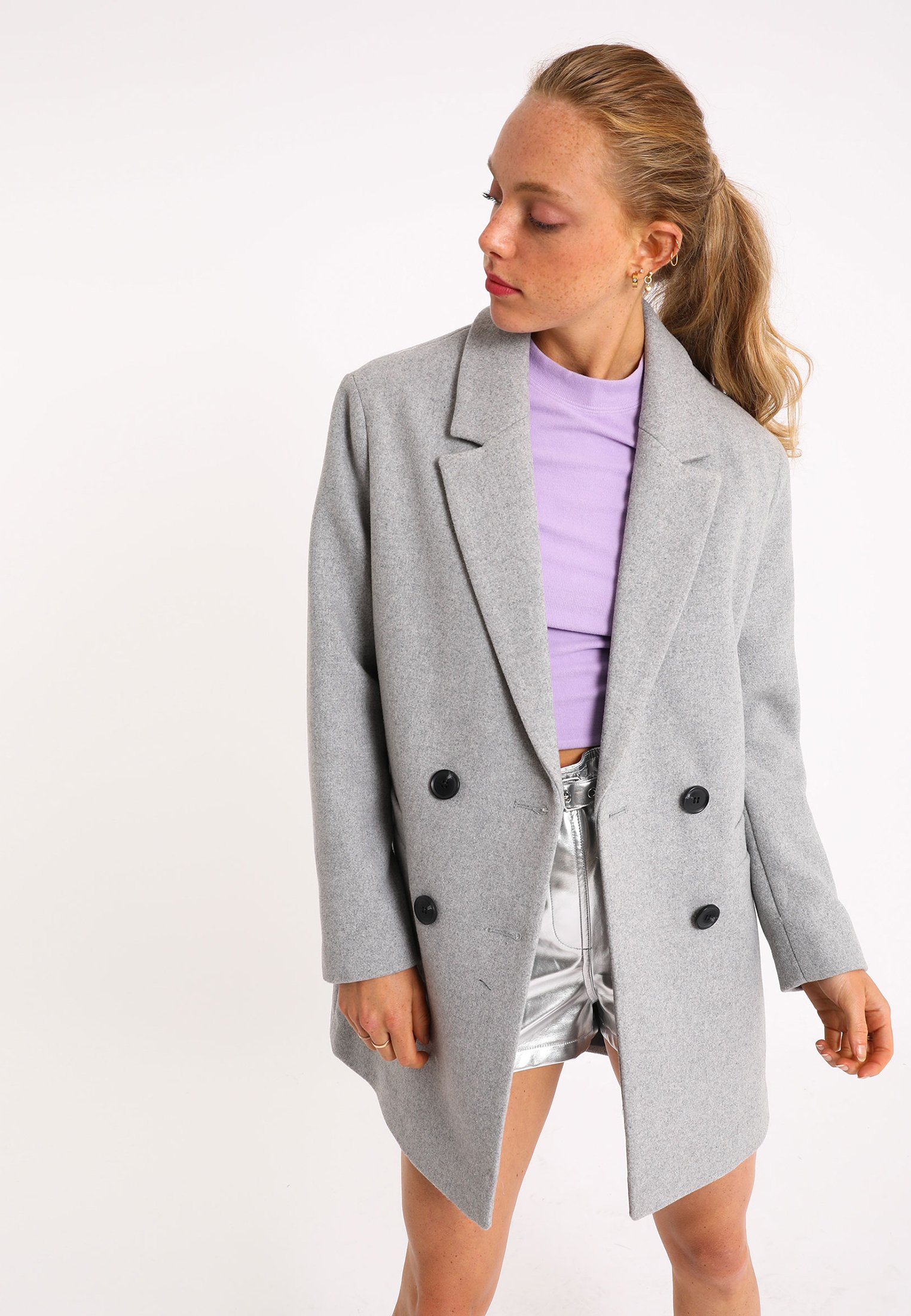 manteau court gris clair femme