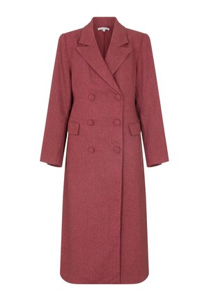 Doppelreihiger Mantel aus einem tief burgunderroten Fischgrätstoff. Mit langen Ärmeln, spitz zulaufendem Revers und zwei Vorderaschen.
