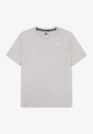 Lysegrå Nike ACG T-shirt med korte ærmer, rund halsudskæring og lille trekantet logo på venstre bryst.