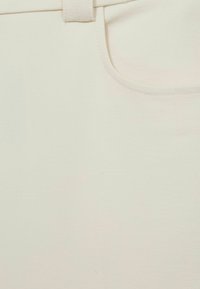 Reiss Tygbyxor - cream