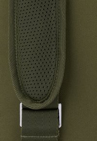 Johnny Urban ROBIN LARGE - Hátizsák - olive
