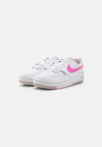 Nike Sportswear GAMMA FORCE  - Sneakers basse - white/playful pink/platinum violet/pink foam/smokey mauve